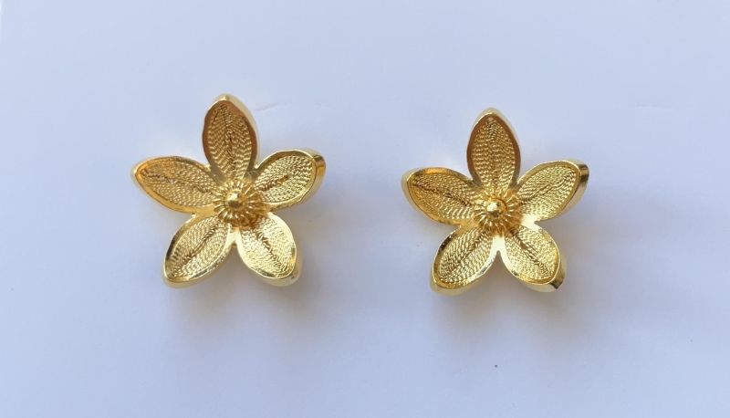 Apple Blossom Gold Earrings 